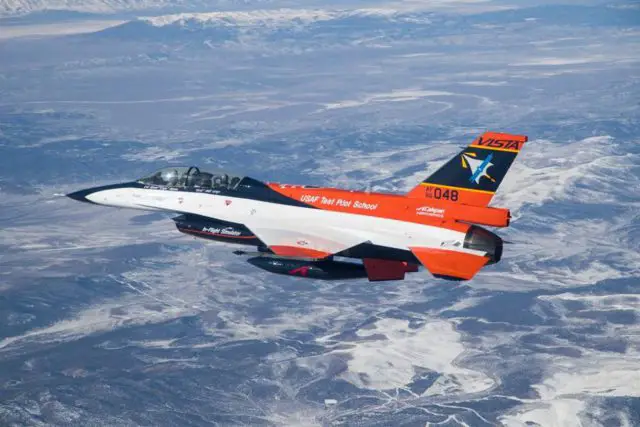 Avión F-16 Fighting Falcon modificado y renombrado VISTA X-62