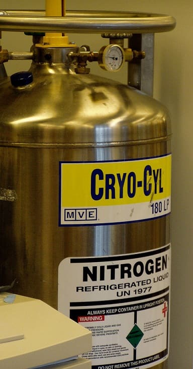 Tanque de nitrógeno líquido