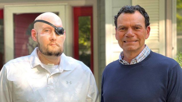 Primer trasplante de ojo completo del mundo